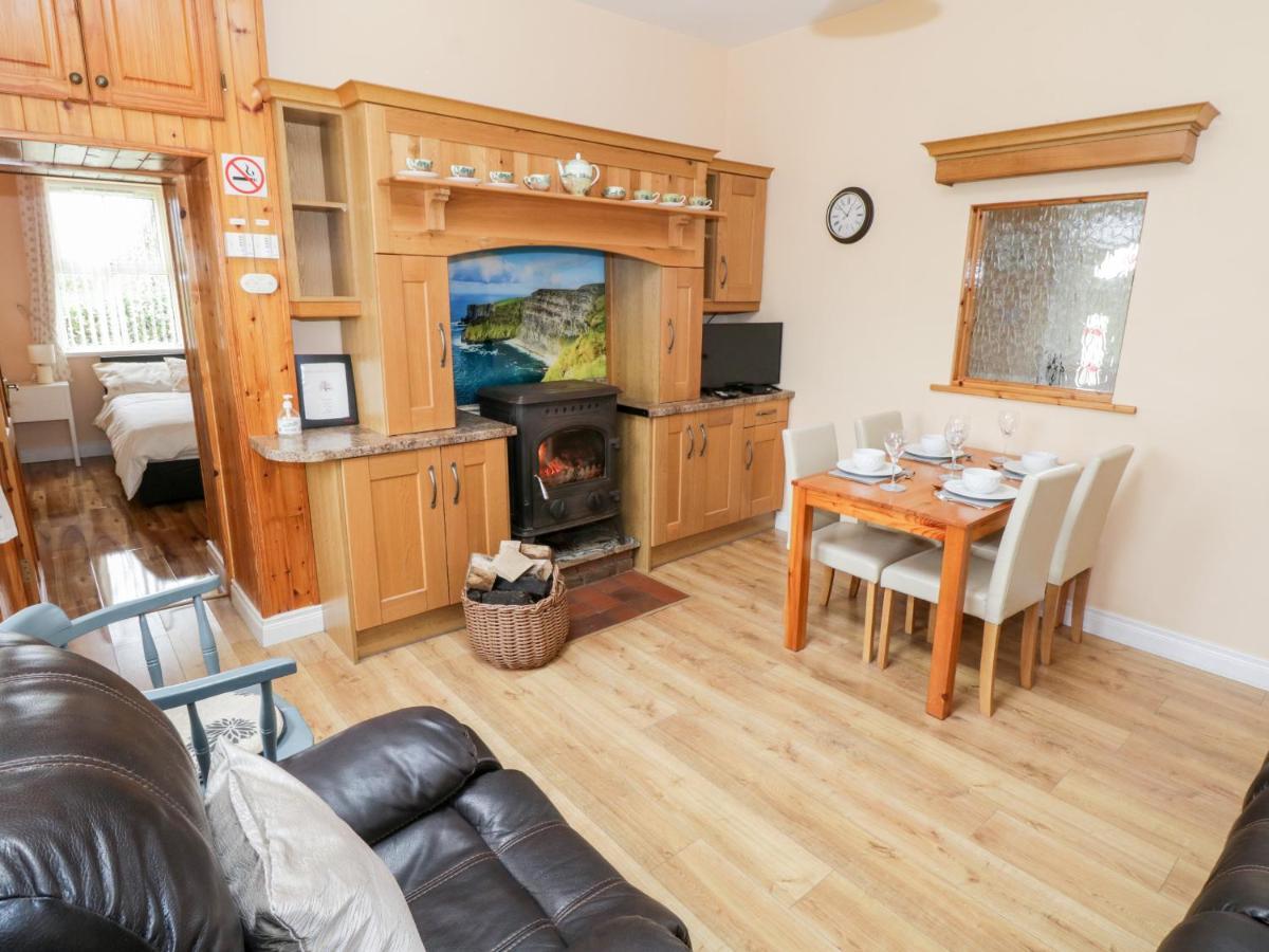 Cherry Tree Cottage Ballintober  Екстериор снимка